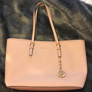 Michael Kors Jet Set Travel Medium Tote